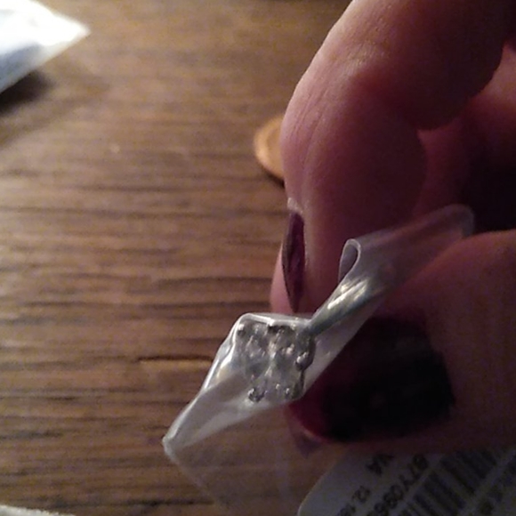 Engagement Rings - Picture 2 of 2